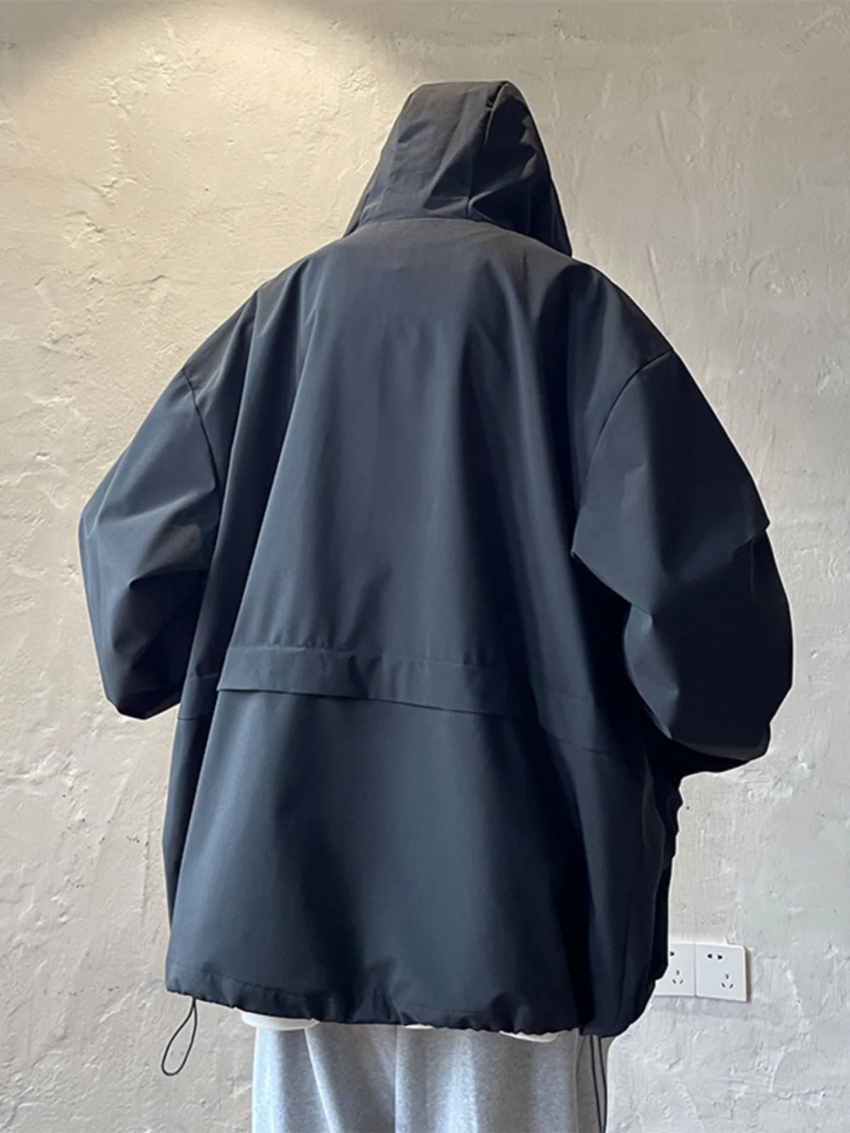 Мужская непромокаемая куртка с капюшоном весна-осень