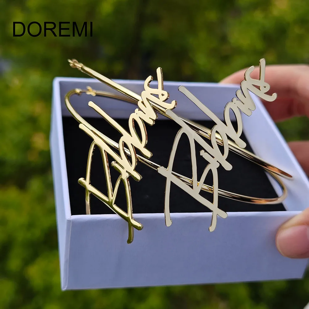 Круглые серьги DOREMI с именем под заказ из нержавеющей стали буквами Прямая