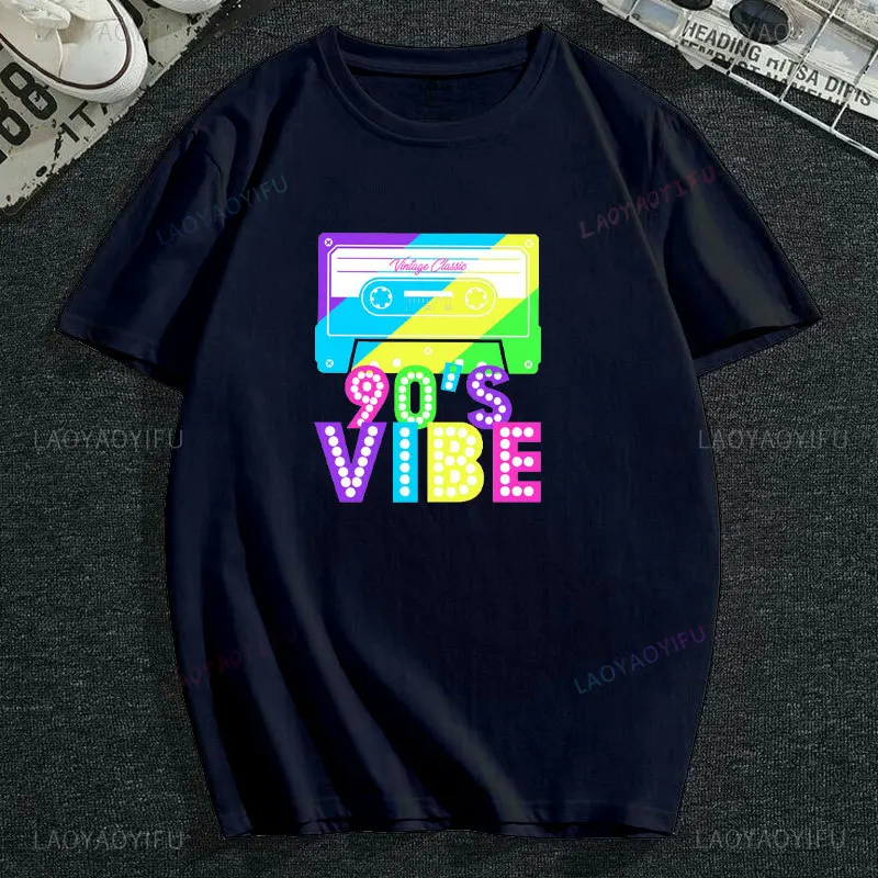 Винтажная женская футболка с коротким рукавом