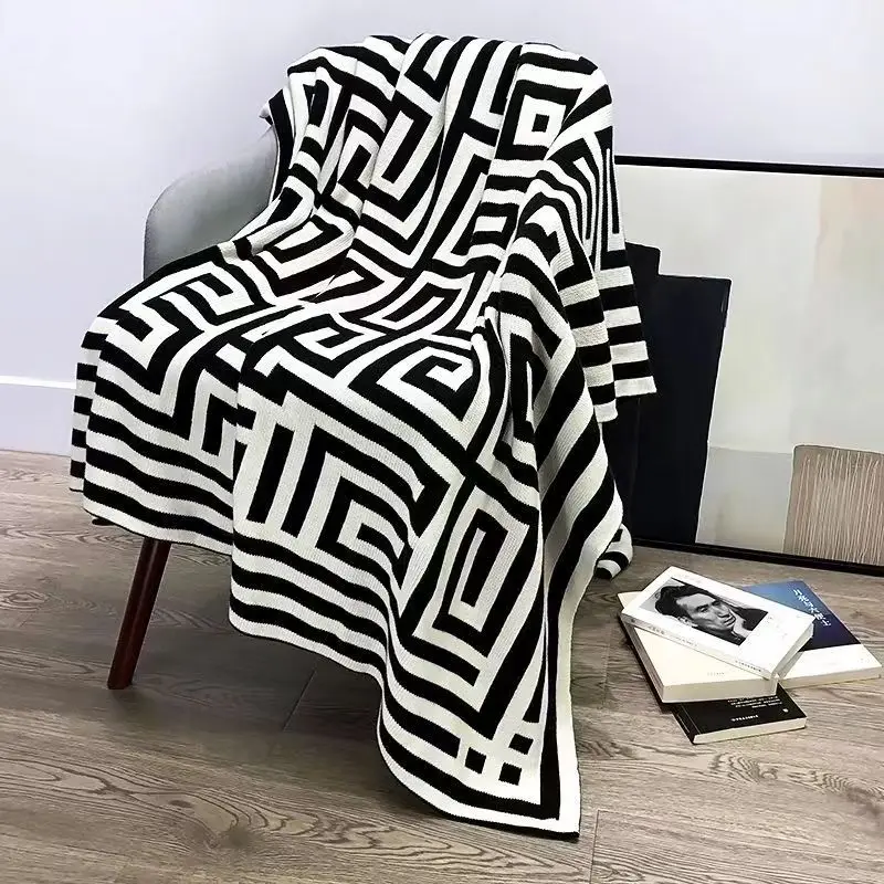 

Nordic Geometry Knitted Blanket Throw For Couch Sofa Bed Decorative Labyrinth Pattern Travel Office Nap Air Conditioning Blanket