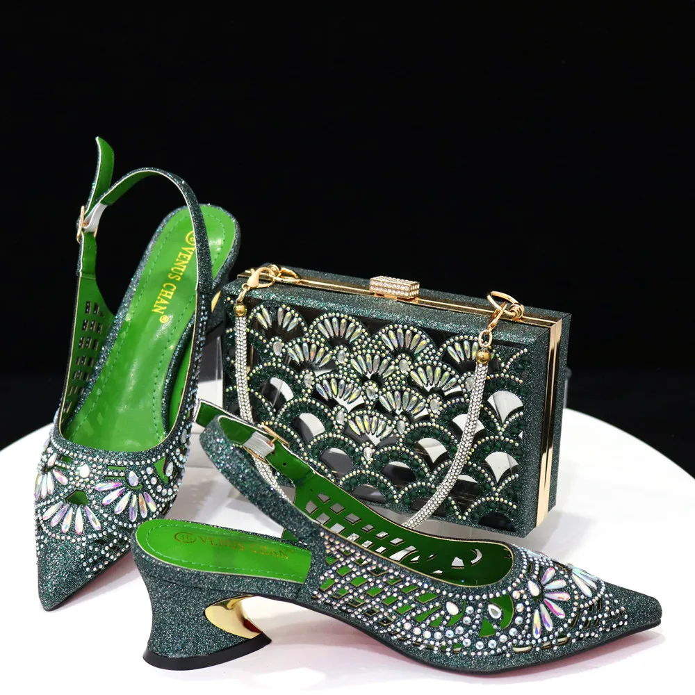 

2023 Classics Style New Design African Women Shoes and Bag Set in Green Color Decorate with Rhinestone Pumps for Garden Party