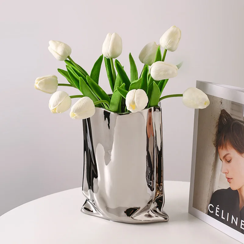 

Керамическая ваза с посеребренным покрытием, простой бумажный пакет для гостиной, Цветочная композиция, украшение для дома, реквизит для фо...