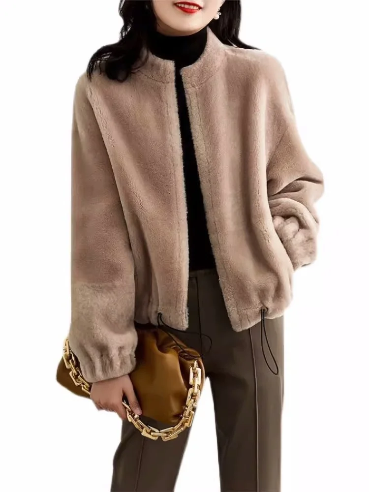 Счетчик для сбора утечек. Снятие из шкафа. Женская одежда. Высококачественный