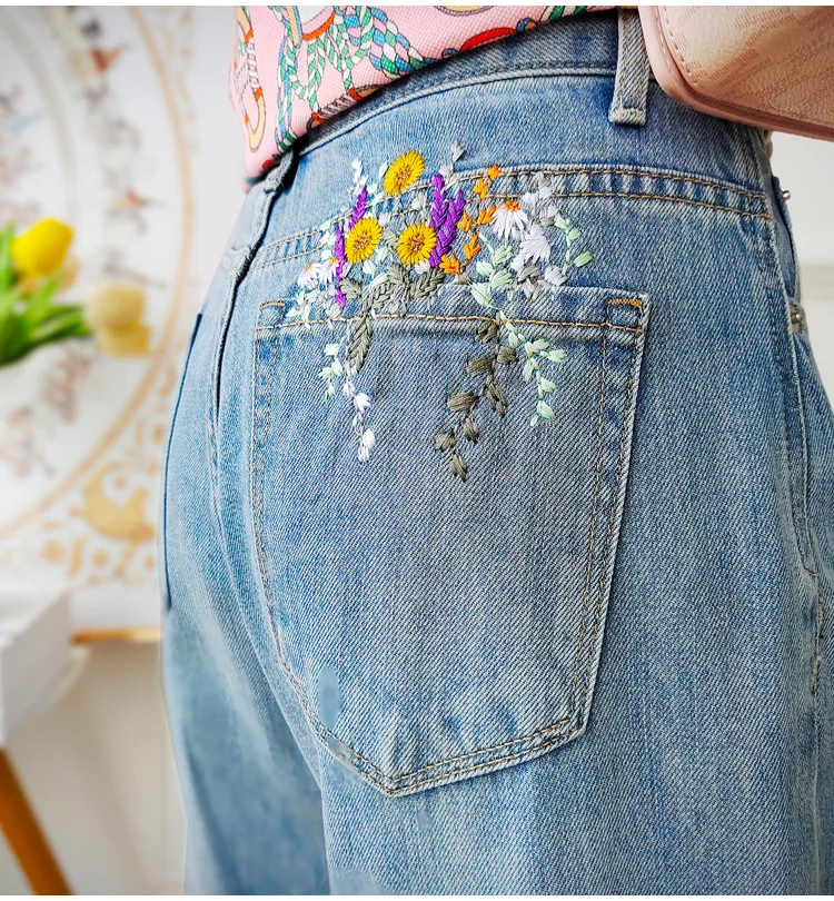 

Women's High Waisted Denim Pants Wide Leg Pants Cotton Pockets Small Daisy Embroidered Loose Pants Spring Autumn New 2023