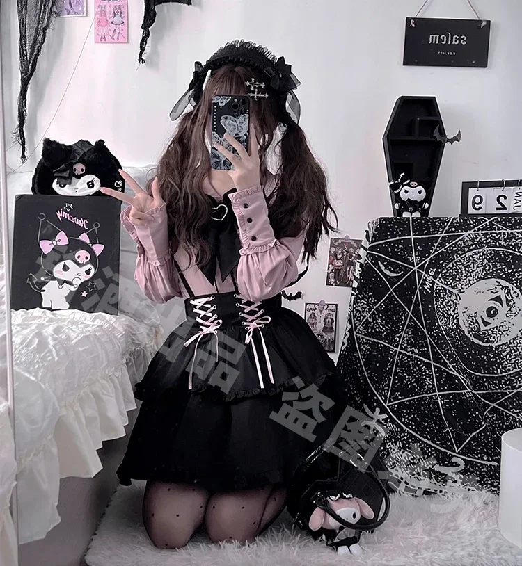 Осенний женский кружевной комплект с расклешенными рукавами длинным рукавом и