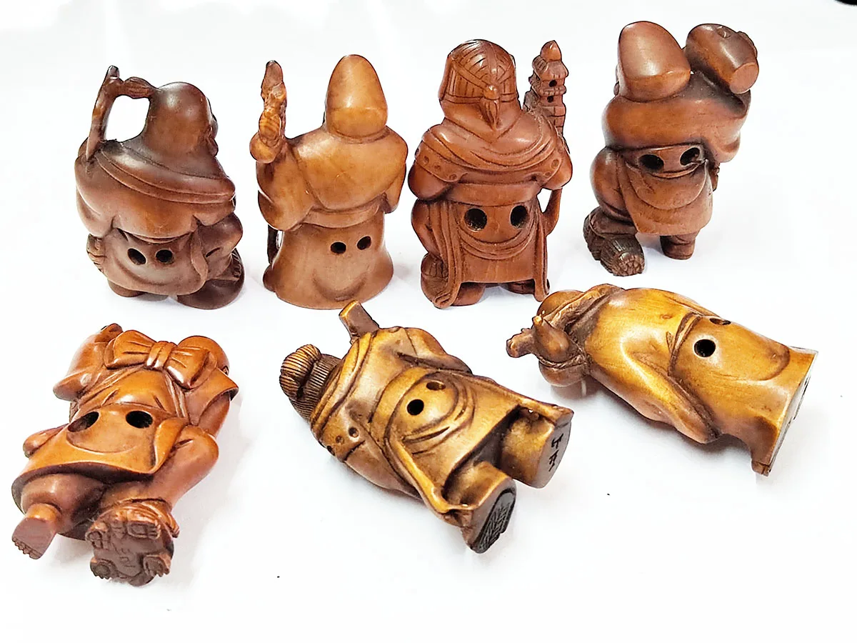 Набор ручных резных фигурок из самшита