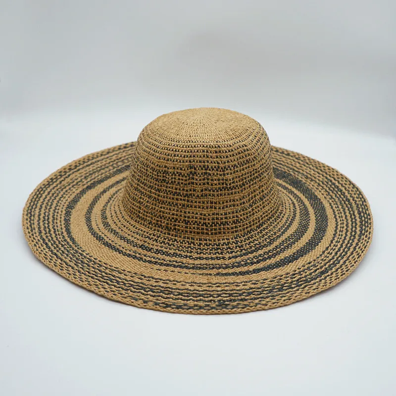 

Женская пляжная шляпа с широкими полями, в полоску