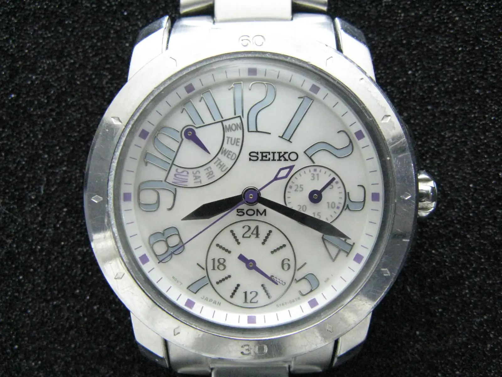 

(Flying Back Week) Seiko Small Men's Watch All Steel Quartz Sapphire surface