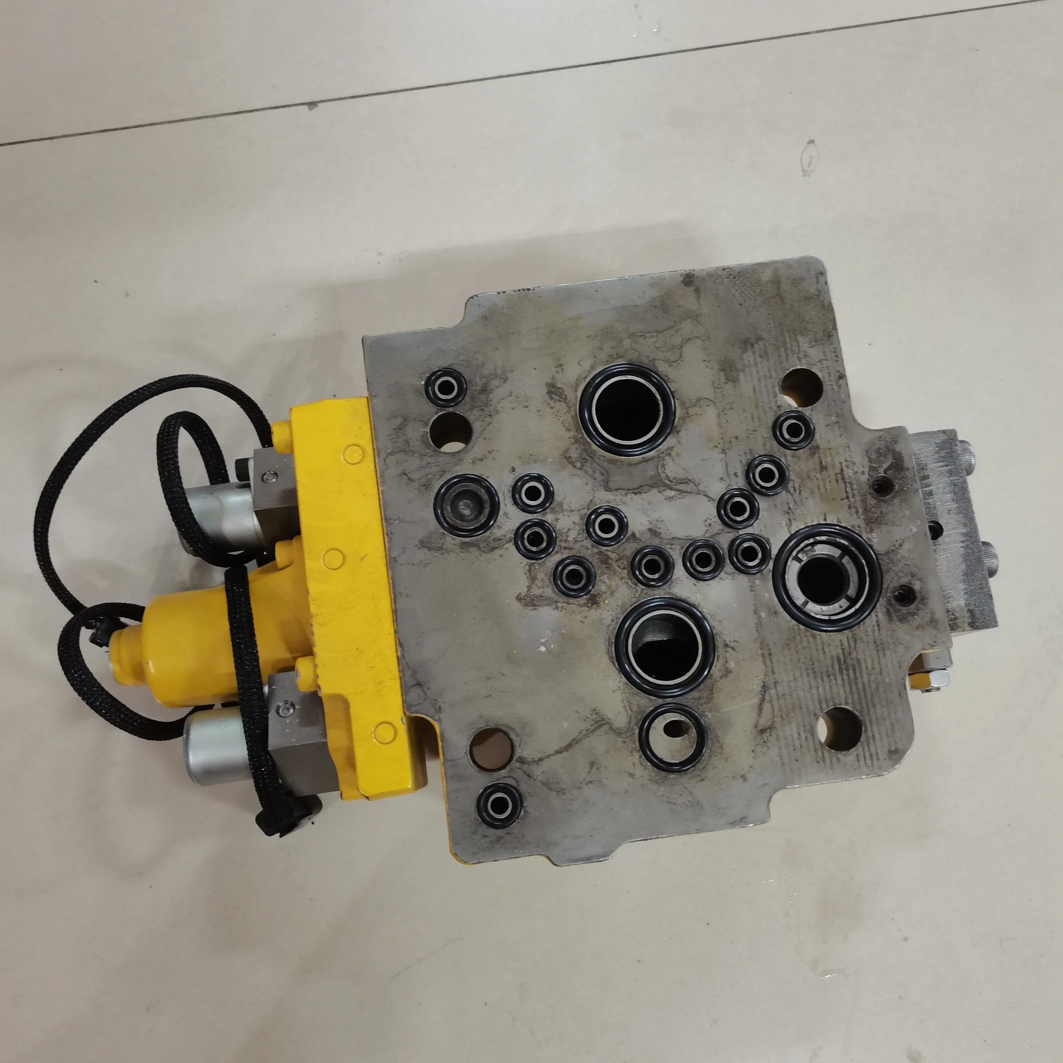 Клапан PC200-8 PC210-8 в сборе 723-40-72100