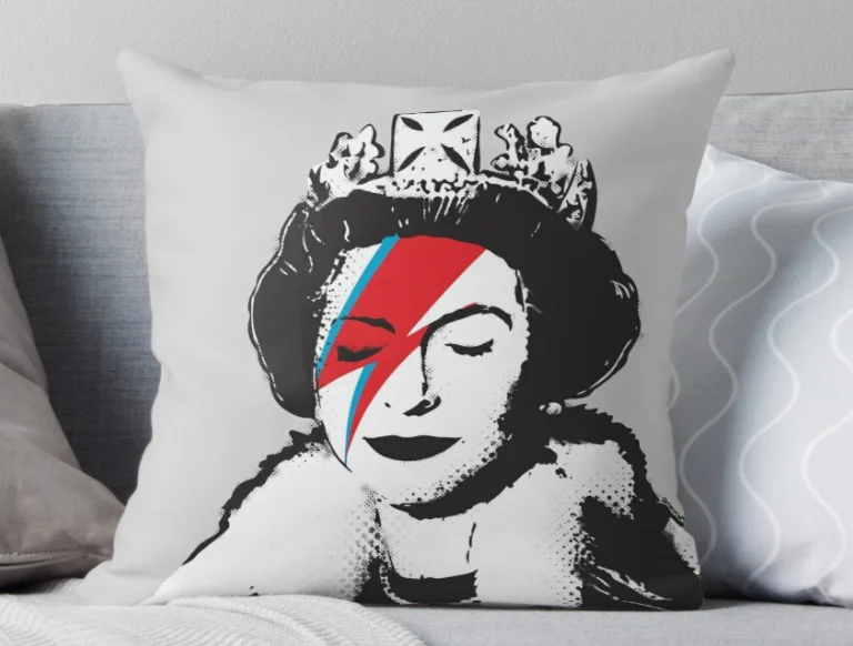 Бэнкси Великобритания Англия Бог сохраните королеву Элизабет с Дэвидом Боуи