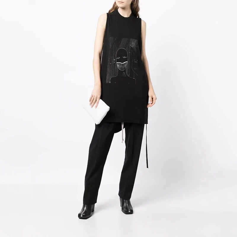 

Loose version of the tank sleeveless cotton black female tank top 2023 summer new sketch portrait print top fashion bodysuit