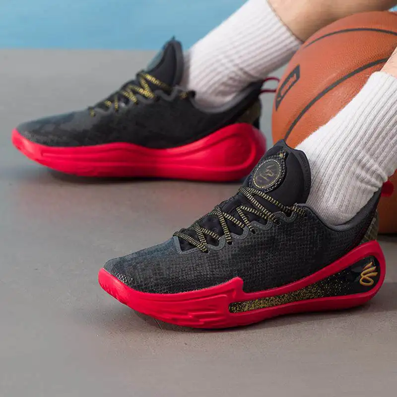 Фото Спортивные баскетбольные кроссовки Under Armour 6004077-001, унисекс, с амортизацией №3