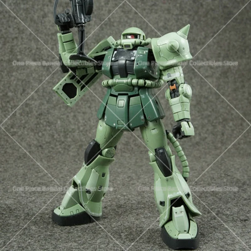 Фото Bandai RG 1/144 MS-06F Zaku II 12,5 см. Классический аниме-боевой робот. Сборная модель. Коллекционная игрушка. Подарок для детей и фанатов. №5