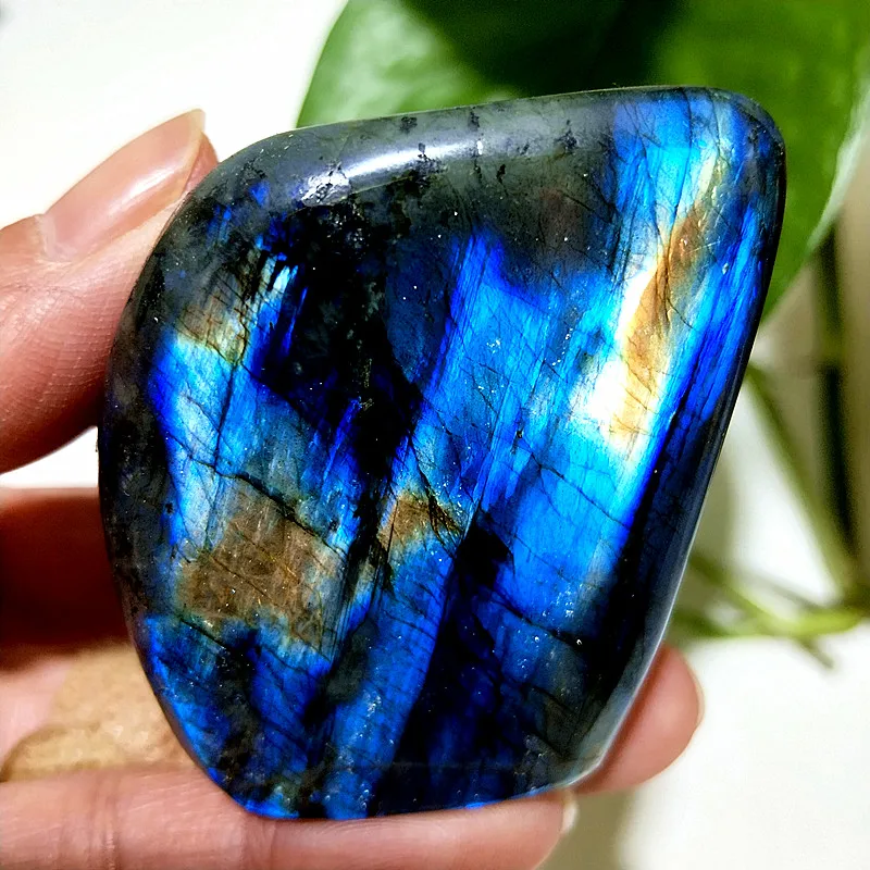 

Лабрадорит синий EBET