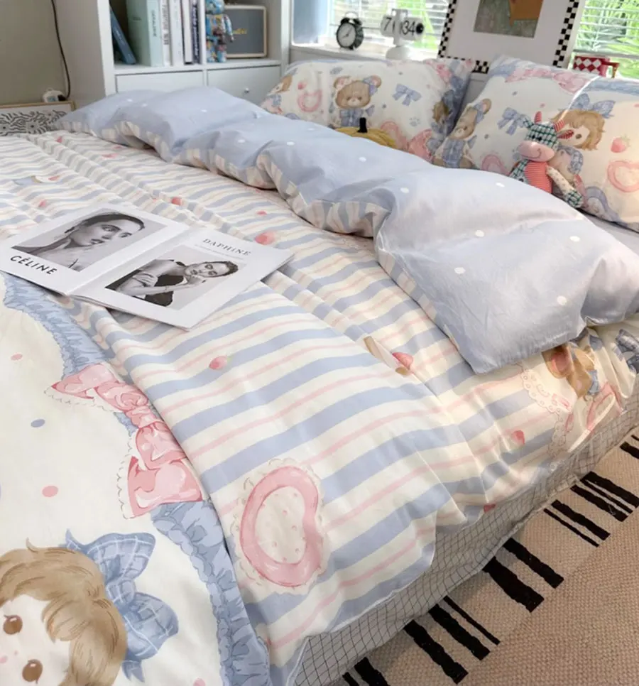 Комплект постельного белья с милым мультяшным изображением девушки медведя