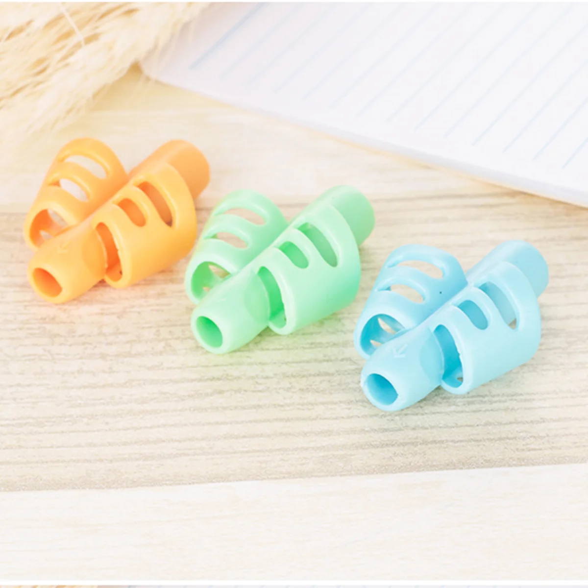 

Corrector Children Holder Posture Correction Claw Kids Hand Fountain Pens