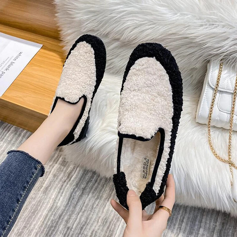 

Winter Women Lamb Wool Flat Loafers Shoes Student Thicken Padded Warm Plush Slip on Casual Fur Shoes New 2023 Big Size 34-42