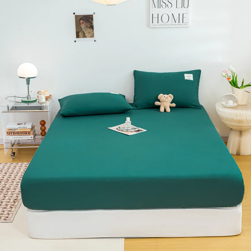 Однотонная простыня с двумя наволочками. Роскошная глубоким карманом для отеля.