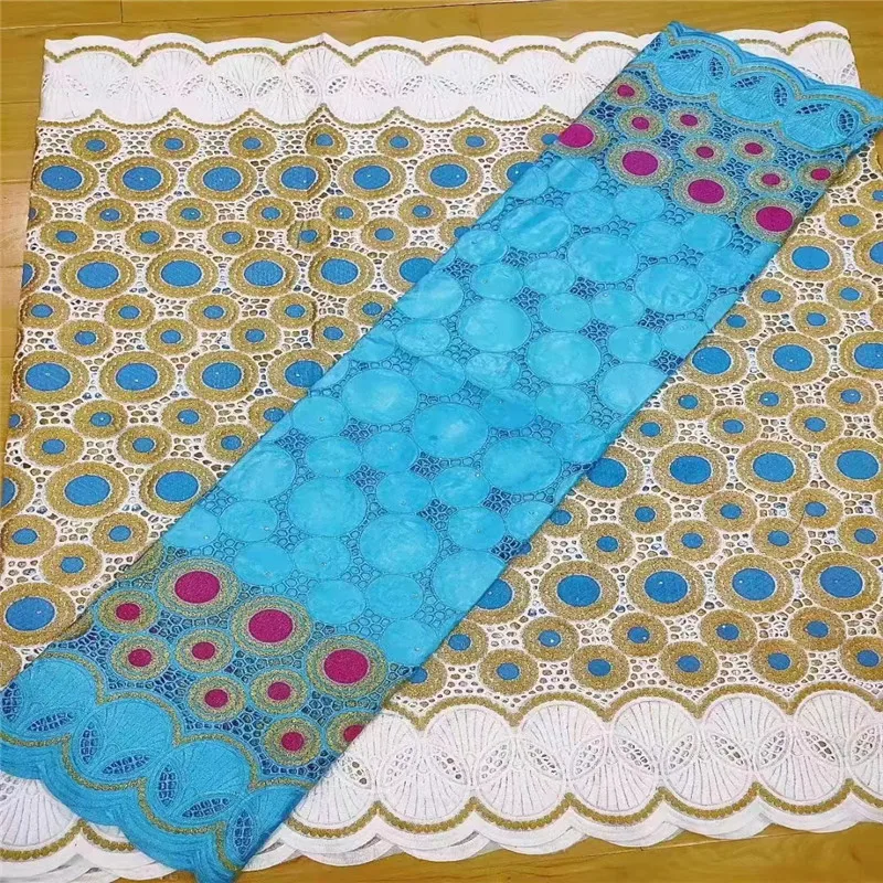 

2,5 y швейцарская кружевная ткань + 2,5 y базин богатая вышивка африканская 100% хлопчатобумажная ткань швейцарская вуаль кружева популярный Дубайский стиль