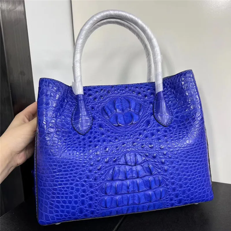 Рисунок 4 - Женская сумка-тоут из натуральной крокодиловой кожи