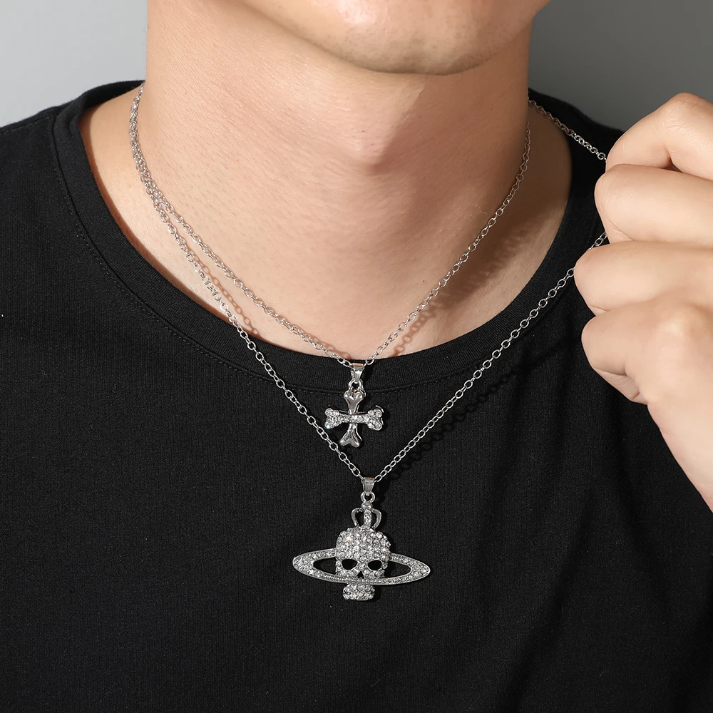 

Fashion Rhinestone Skull Cross Saturn Silver Color Metal Necklace Retro Punk Women Men's Party Pendant Jewelry Necklace for Gift