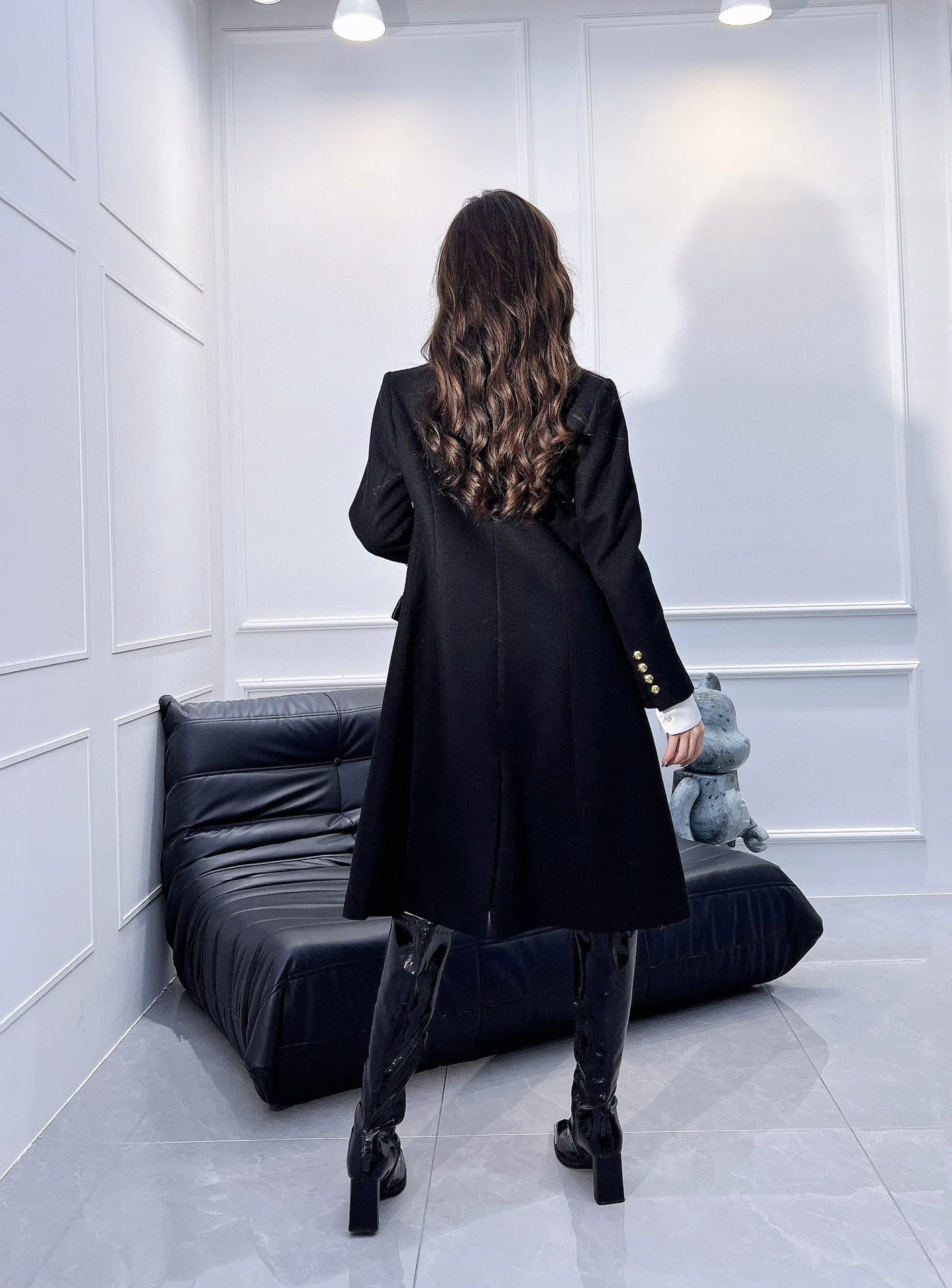 

Женская одежда 2023, черная длинная верхняя одежда из 80% шерсти, женское шикарное повседневное пальто, куртка на осень и зиму, новинка 102,3