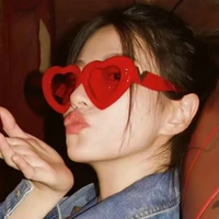 fashion punk red heart sunglasses for women heart shaped sun glasses black shades eyewear lady eyeglasses uv400 retro sunglasses