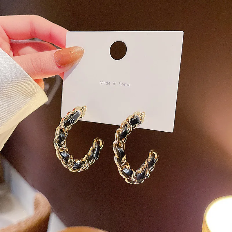 

2022 Trend Korean Retro Design Black Chain Hoop Earrings Female Luxury Metal Earrings Exquisite Jewellery for Women Fashion