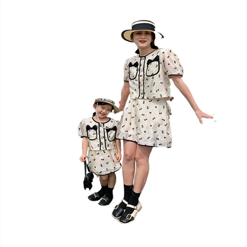 

2022New Summer Mommy and Daughter Matching Clothes Set 2piece Family Cotton Yarn Floral Stamping Fashion Tops+Skirt for 2-10T