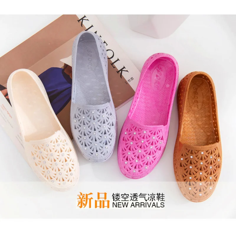 

Flats Shoes Women Hollow Out Slip on Casual Nurse Shoes Summer Loafers Female Sandals Shallow Beach Breathable Zapatos