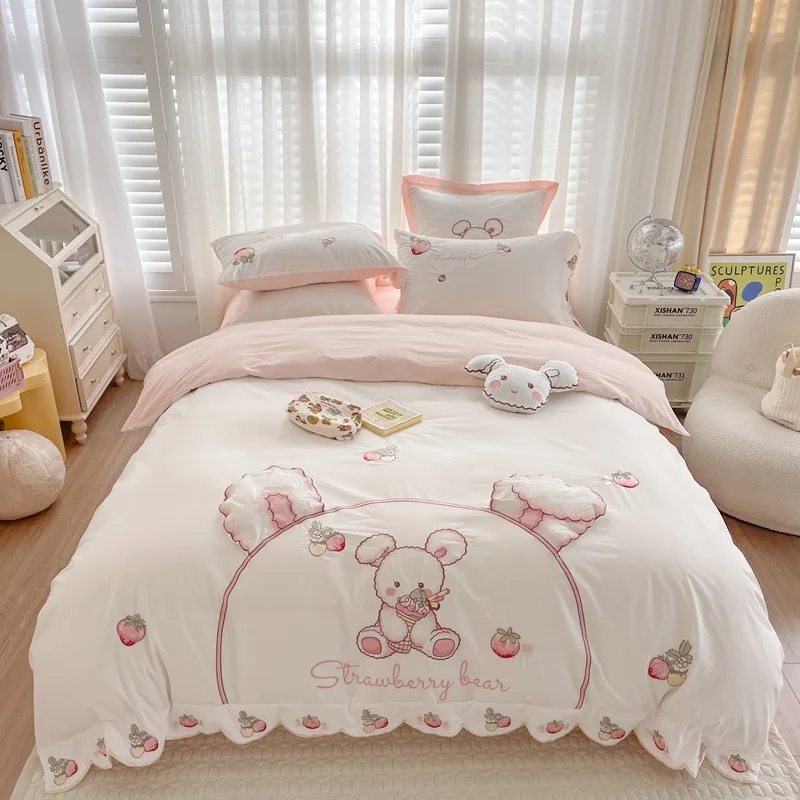 

Cute Cartoon Strawberry Rabbit Embroidery Girl Bedding 40S Washed Cotton Quilt Cover Set Bed Linen Pillow Shams Bedclothe