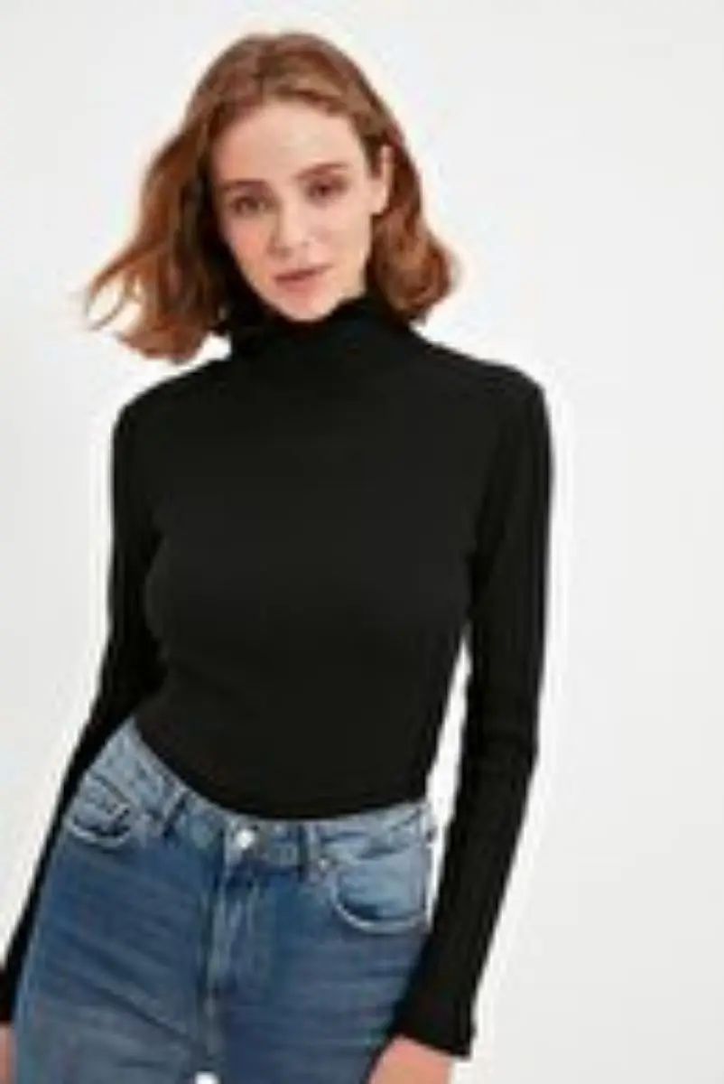 

Black Recycle Ribbed Knitted Blouse