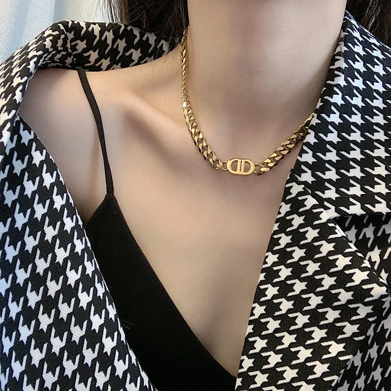 

HIYEE Hip Hop Punk Party Cuban Chain Light Luxury Simple Double Letter D Stainless Steel Necklace Charms For Women Jewelry