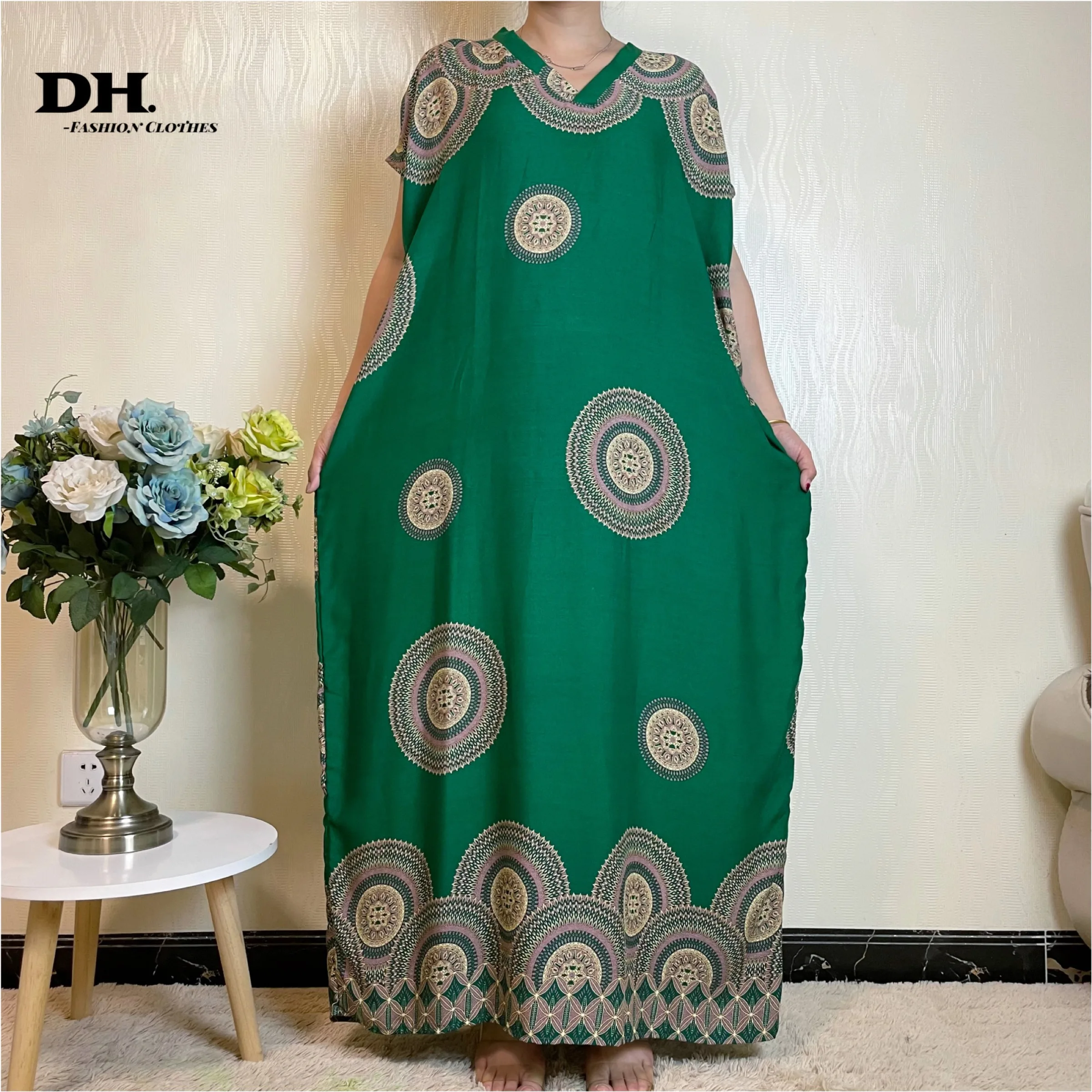 

Женское хлопковое атласное платье с коротким рукавом и цветочным принтом