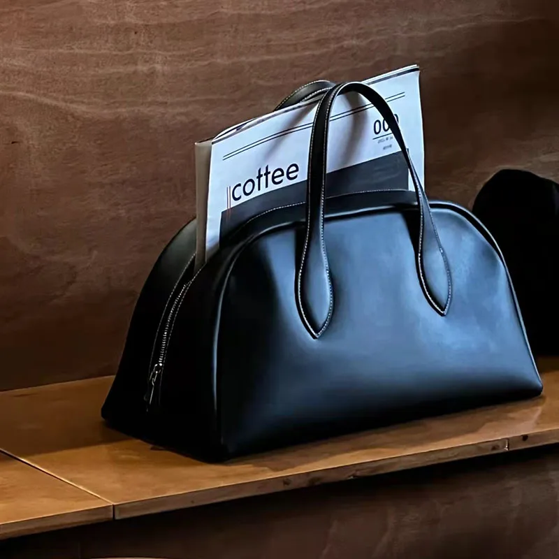 

2022 new bag leather shoulder handbag women's bag retro leather bowling bag Boston bag mommy bag