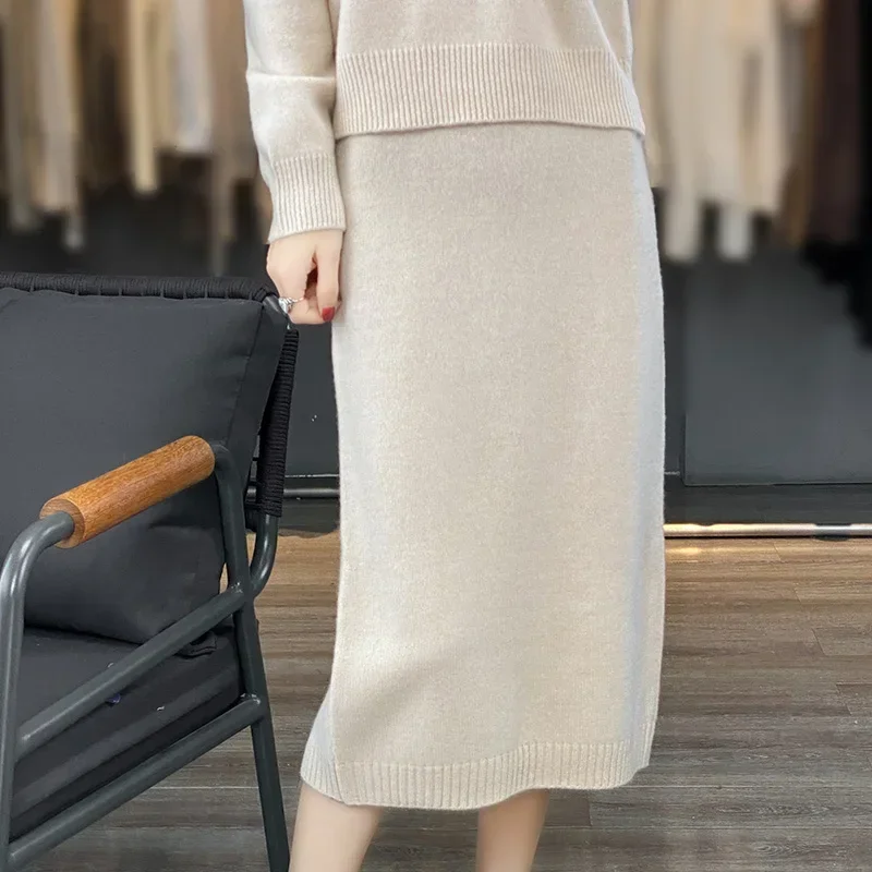 Костюм женский трикотажный из 100% шерсти с круглым вырезом и длинным рукавом