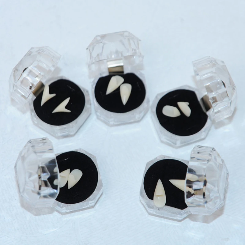 Набор Аксессуаров Для Костюма На Хэллоуин — Протез Зубов Вампира С Гелем Легкий