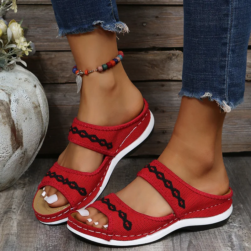 2023Slippers Women Summer Fashion Outer Woman Shoes for Low Heels Wedge Sandals Slides Casual Lightweight Breathable Women Shoes