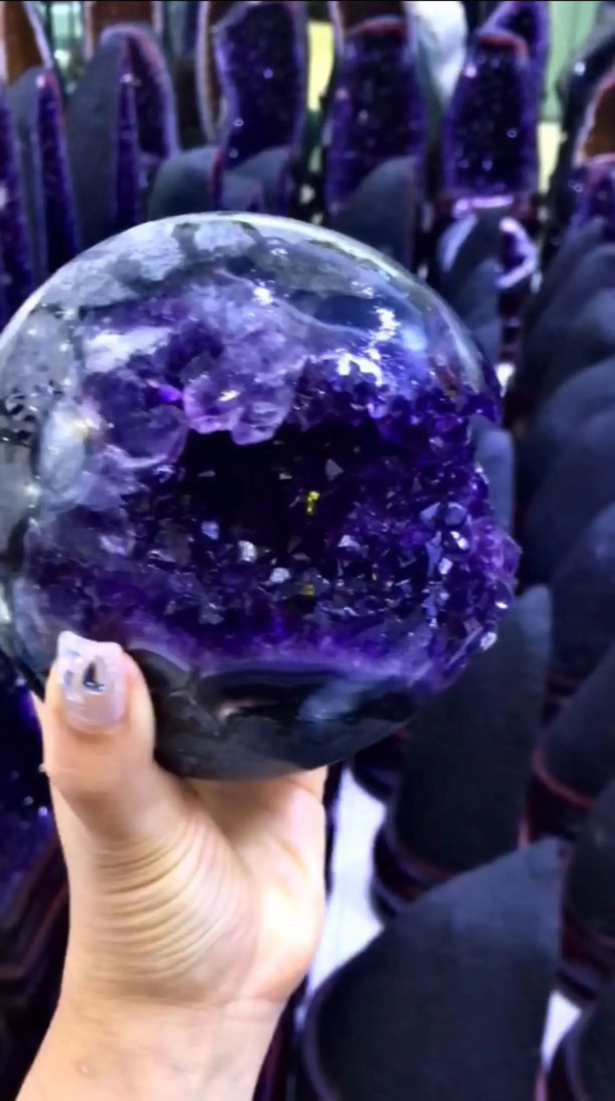 Рисунок 2 - Уругвайский Аметист улыбки