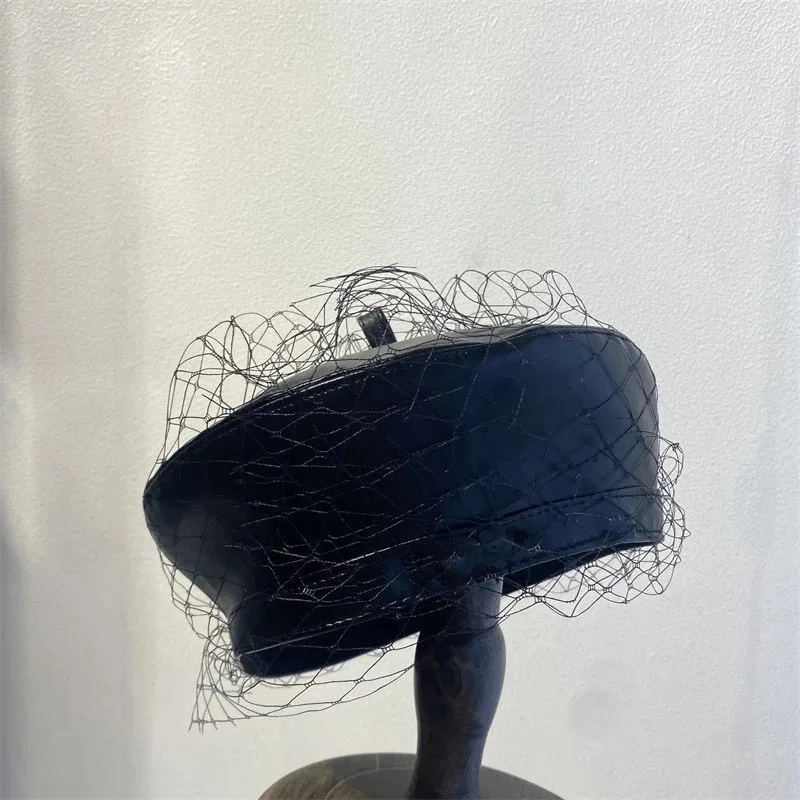 

ZHUOY D Letter Catwalk Style Mesh Beret French Elegant Leather Beret Mark Painter Retro Fashion Trend Mushroom Hat Party Gifts