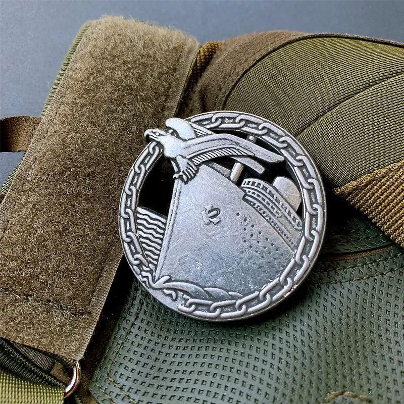 Металлические значки прусского стиля