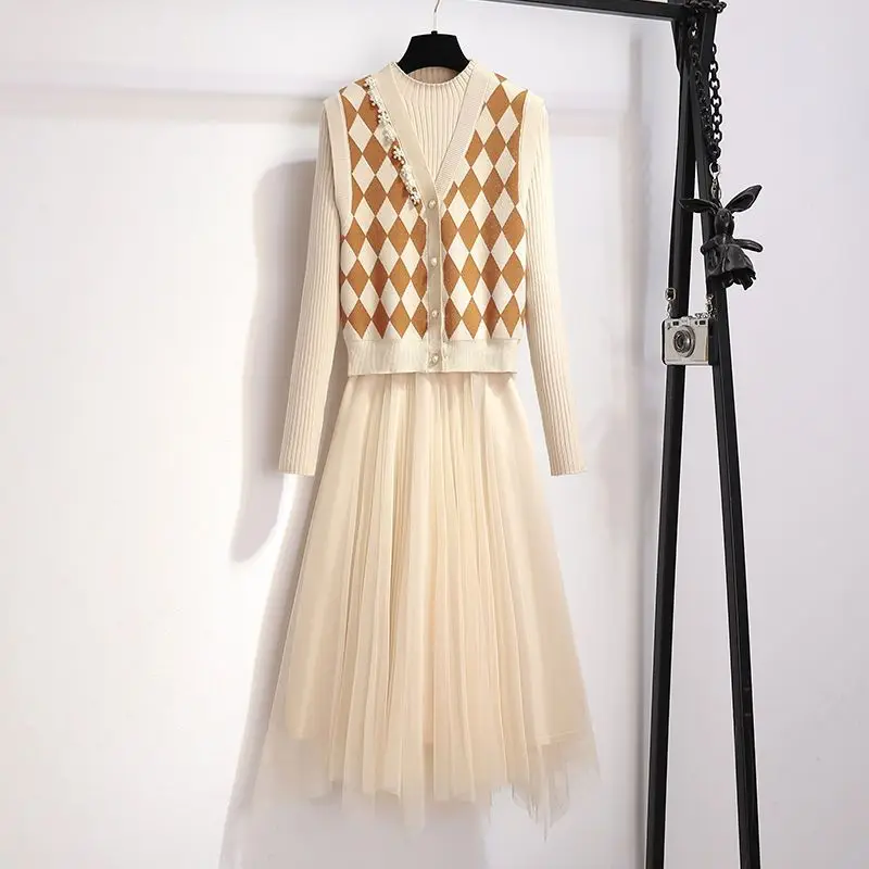 Рисунок 5 - Модный женский костюм Новинка Весна-Осень