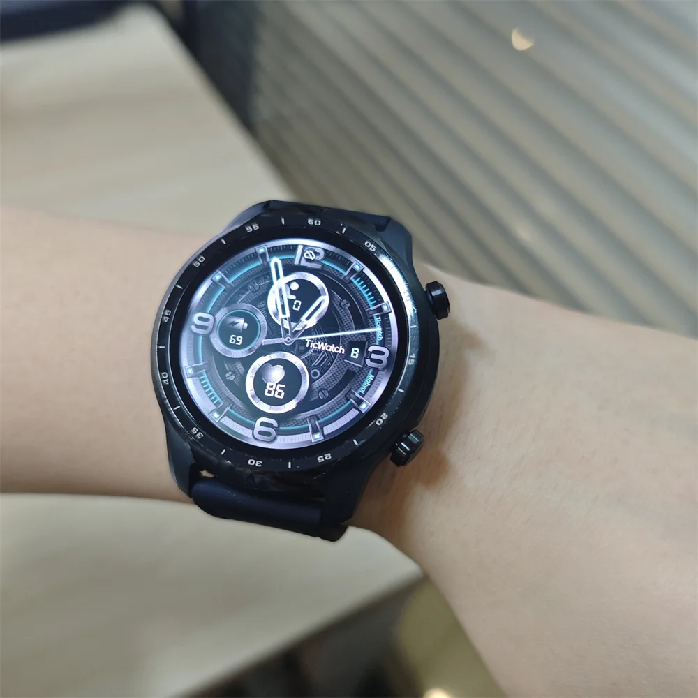 Фото TicSmartwatch Pro 3 (бывший в порядке) WH12018 Wear OS 3.5 Встроенный GPS IP68 Водонепроницаемая машина с дисплеем №1