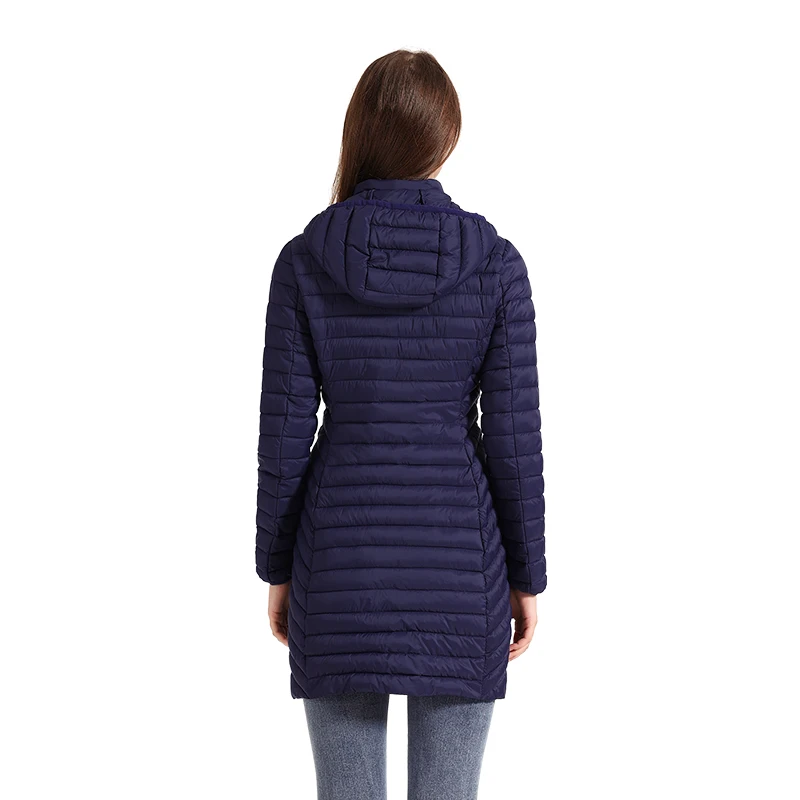 Парка женская зимняя длинная со съемным капюшоном сверхлегкая