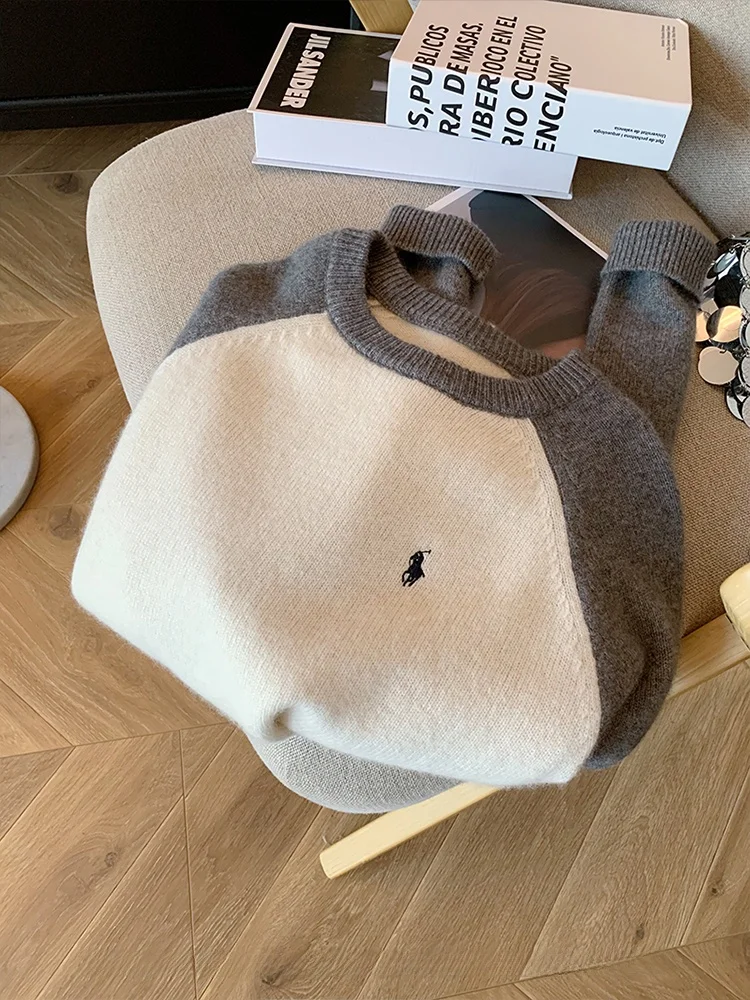 Бренд распродажи светло-серый свитер с вышивкой женский осенне-зимний