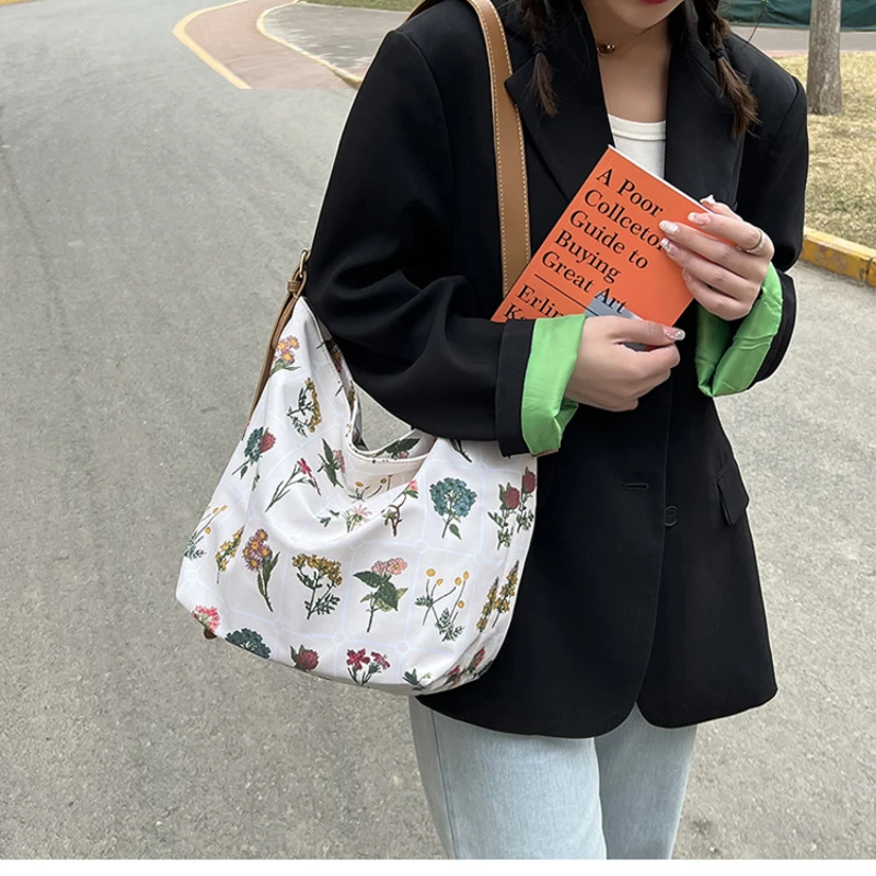 

Canvas Shoulder Crossbody Bag for Women 2022 Large Flowers Female Student Bookbag Handbags Fashion Cotton Cloth Ladies Purses