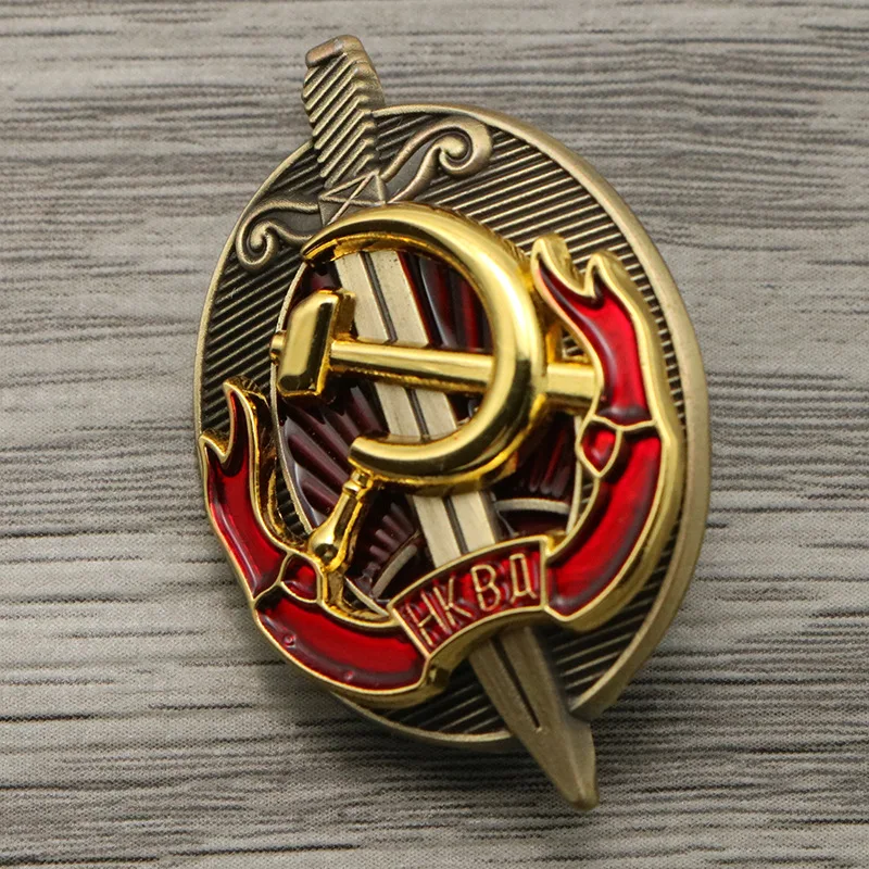 Металлические значки СССР