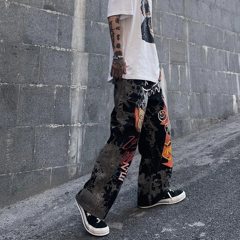 DEEPTOWN Loose Graffiti Jeans Men Straight Hip Hop Denim Pants Streetwear Harajuku Casual Trousers Male Spring Oversize Plus 5XL