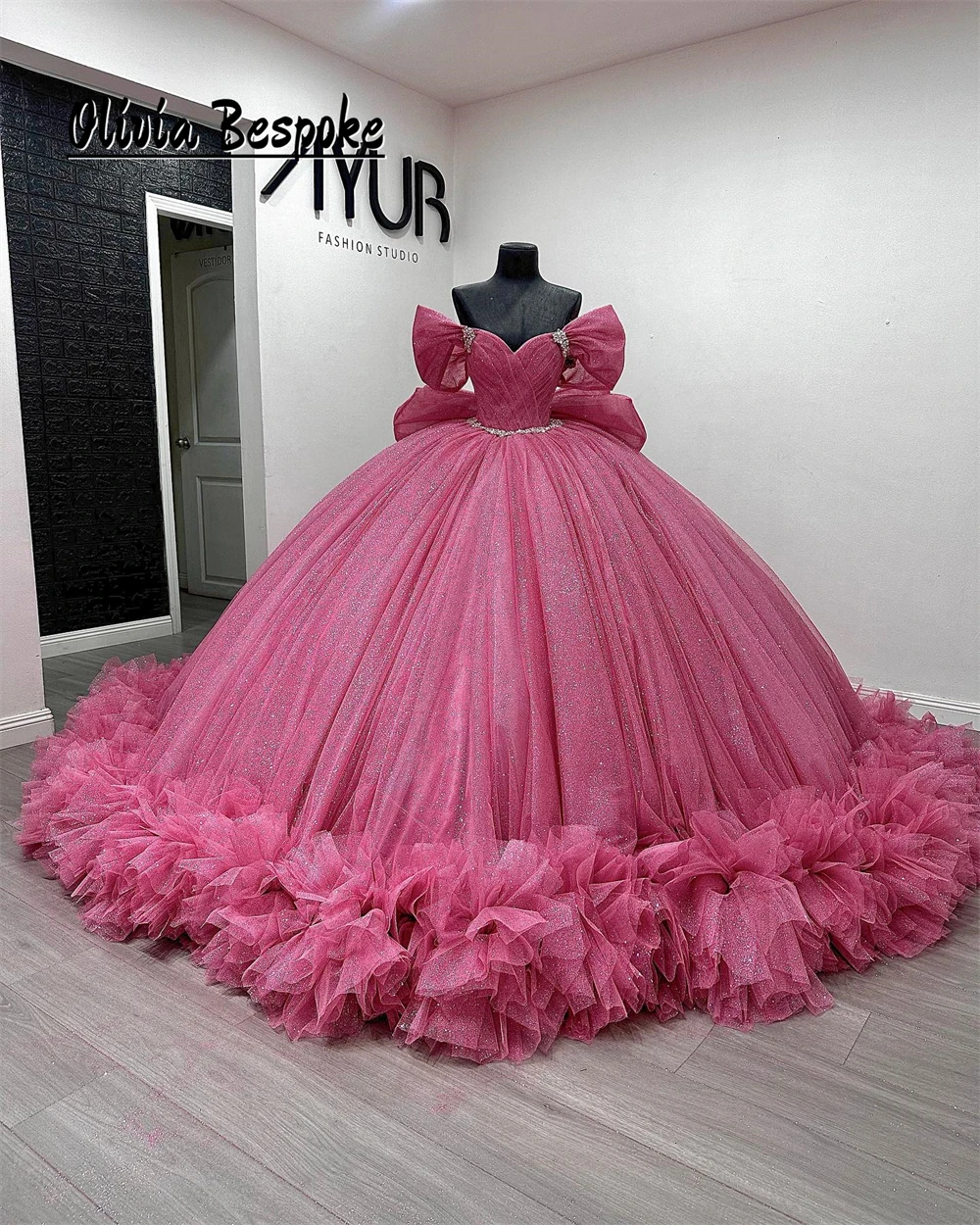 Женское бальное платье с бантом Ashimmer темно-розовое для дня рождения из тюля