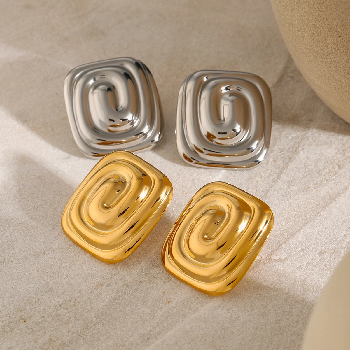 Прямоугольные спиральные серьги Yori из нержавеющей стали в форме вихре для